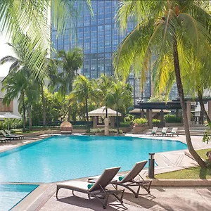 New World Makati Hotel, Manila Hotel