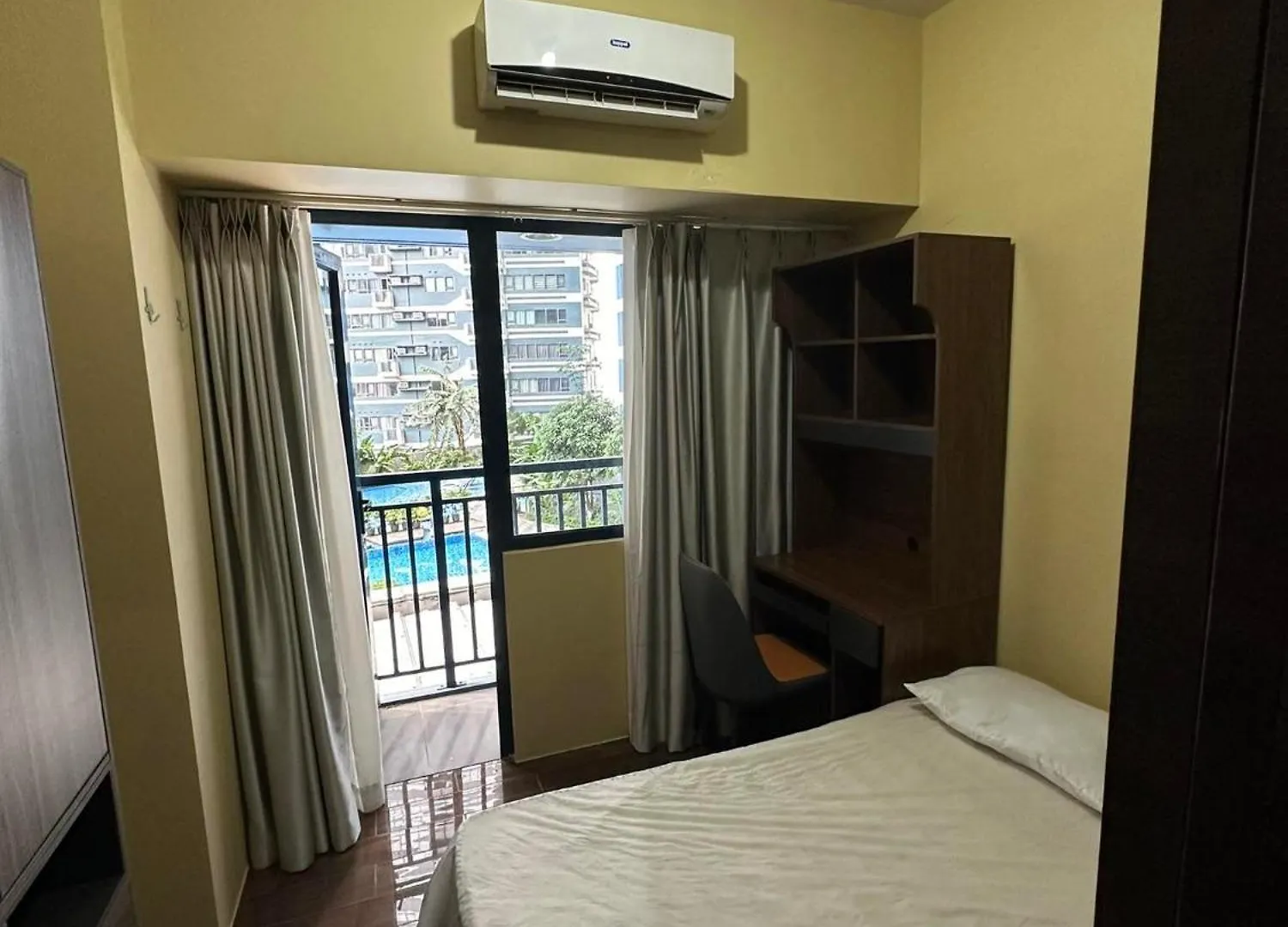 Aparthotel Hotel In Makati Air Residences Makati City